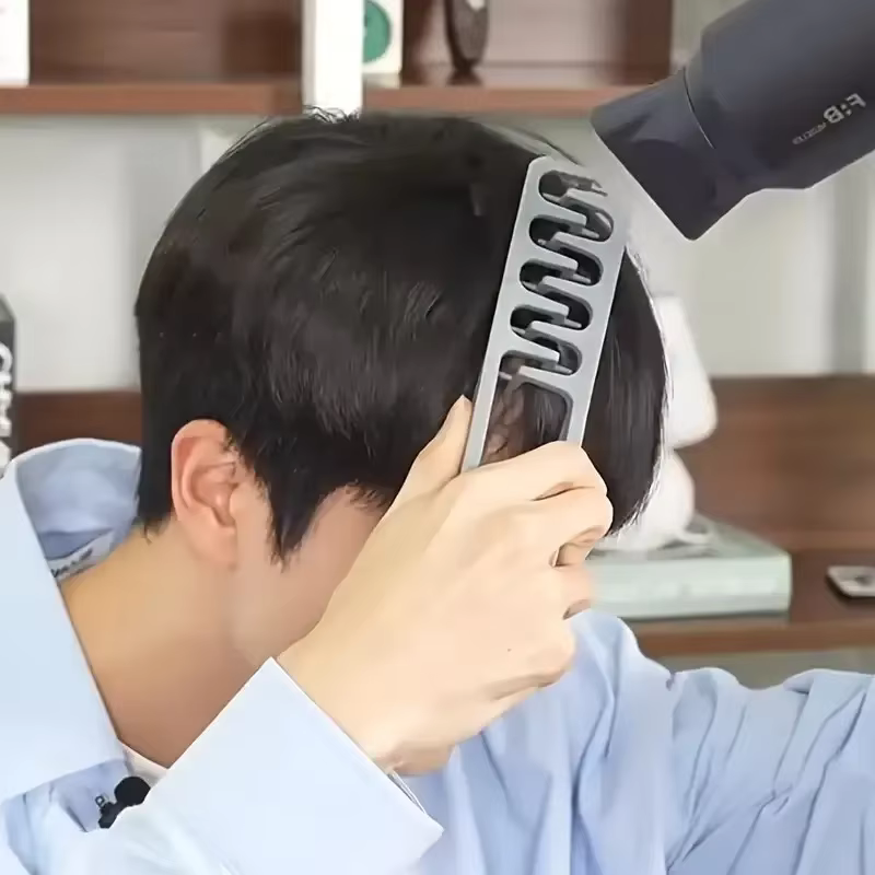 Nouveau peigne de coiffure volumateur à dents larges