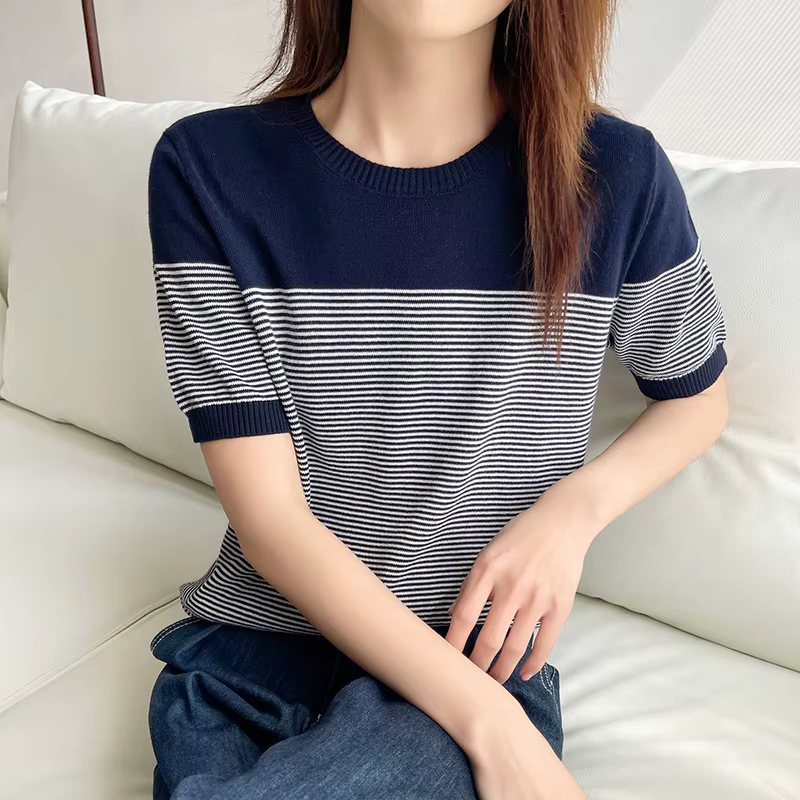 T-shirt rayé à manches courtes pour femmes