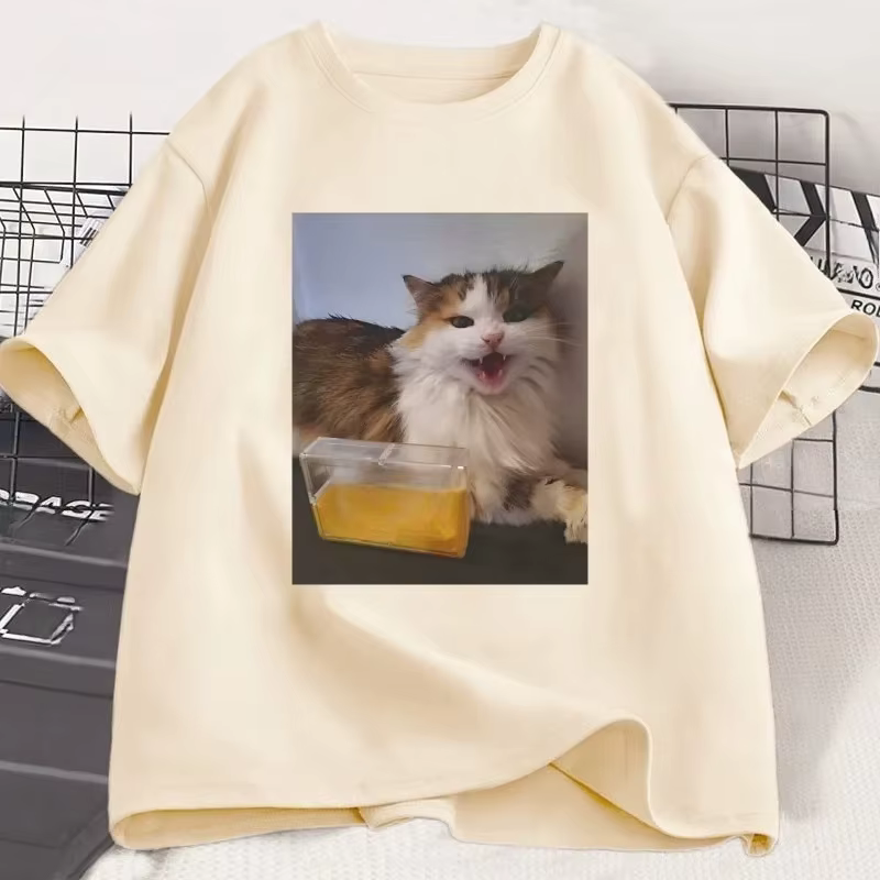 T-shirt sur le thème du chat pour femmes