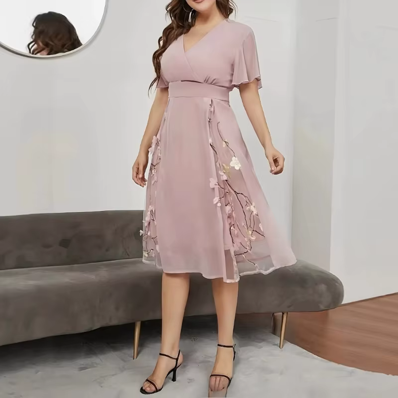 Robes trapèze mi-longues élégantes à manches flottantes pour femmes avec broderie florale