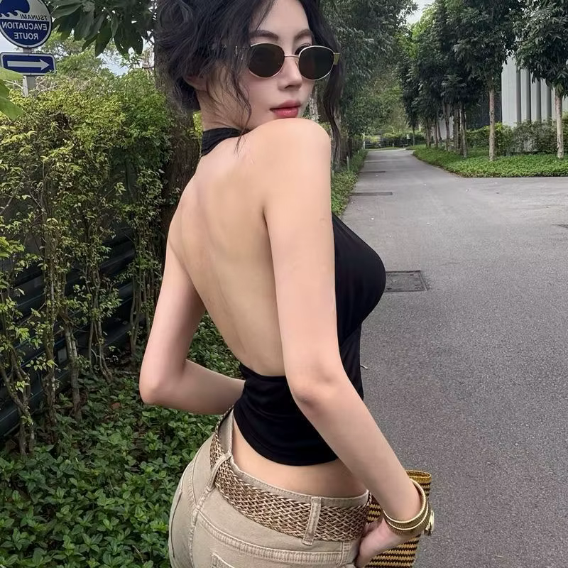 Hot Girl Wore – haut col licou noir