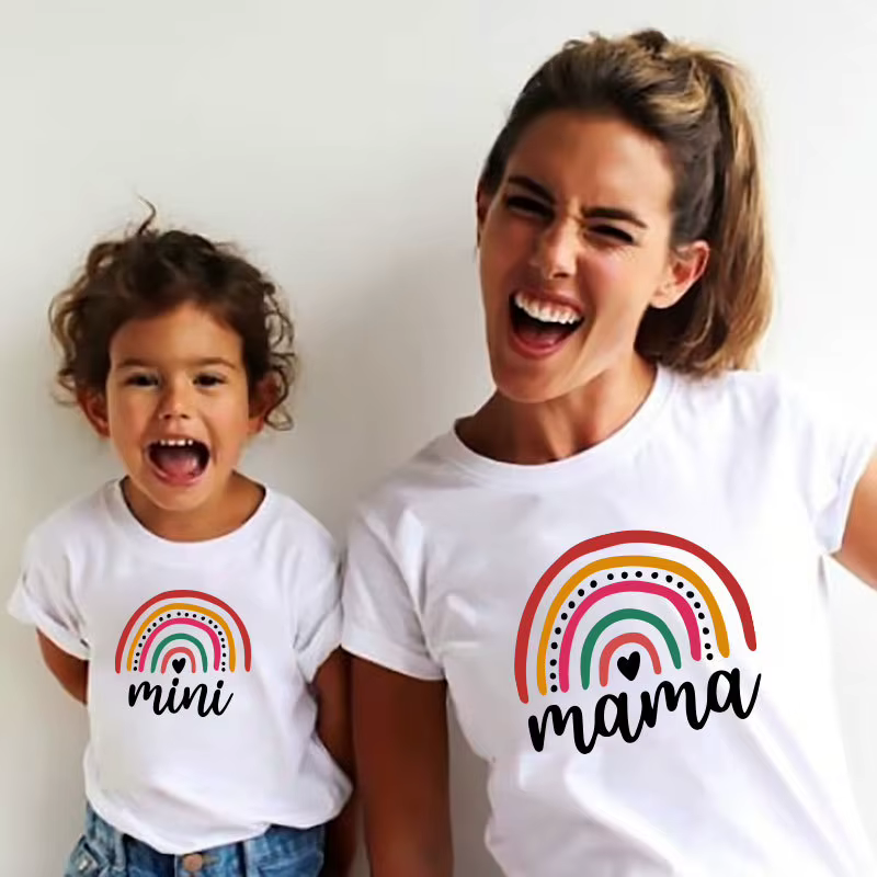 T-shirt de princesse pour mère et fille