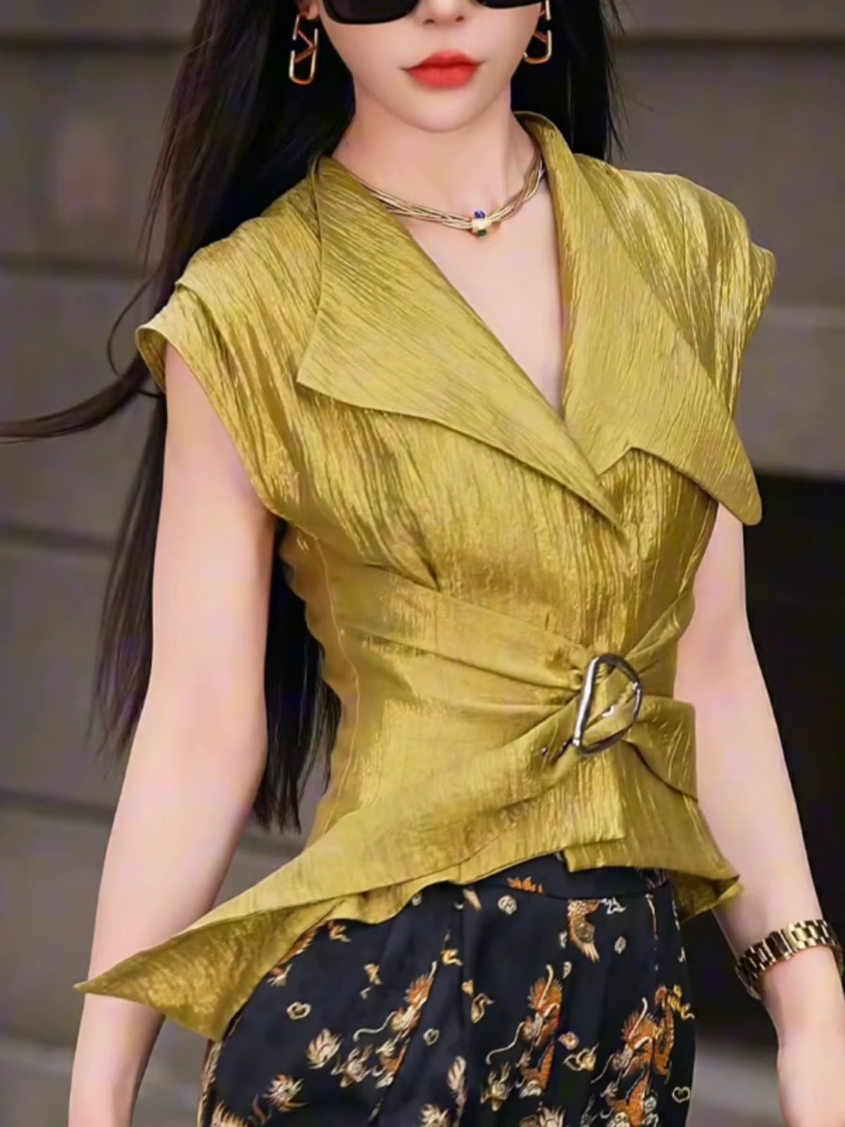 Chemise élégante sans manches pour femmes