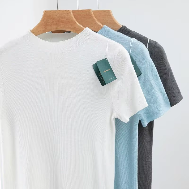 T-shirt en laine mérinos superfine 100% filé fin Yangtze allemand 120's, col semi-montant, tricoté à manches courtes, couche de base, coupe ajustée pour femme, pull fin tendance pour le quotidien