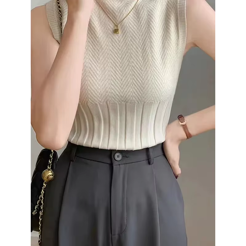 Haut court noir précieux pour femme