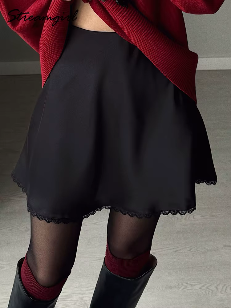 Mini-jupe en satin Streamgirl avec dentelle pour femme