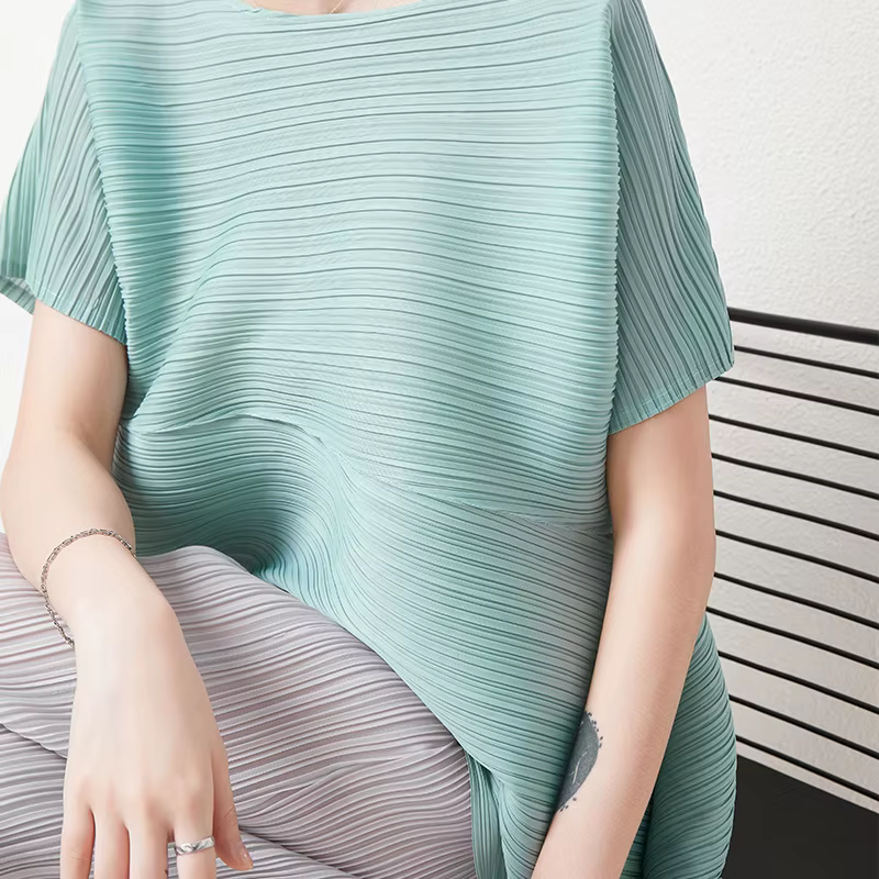 Miyake haut court plissé 2025 été nouveau Design irrégulier ample grande taille col rond T-shirt à manches courtes