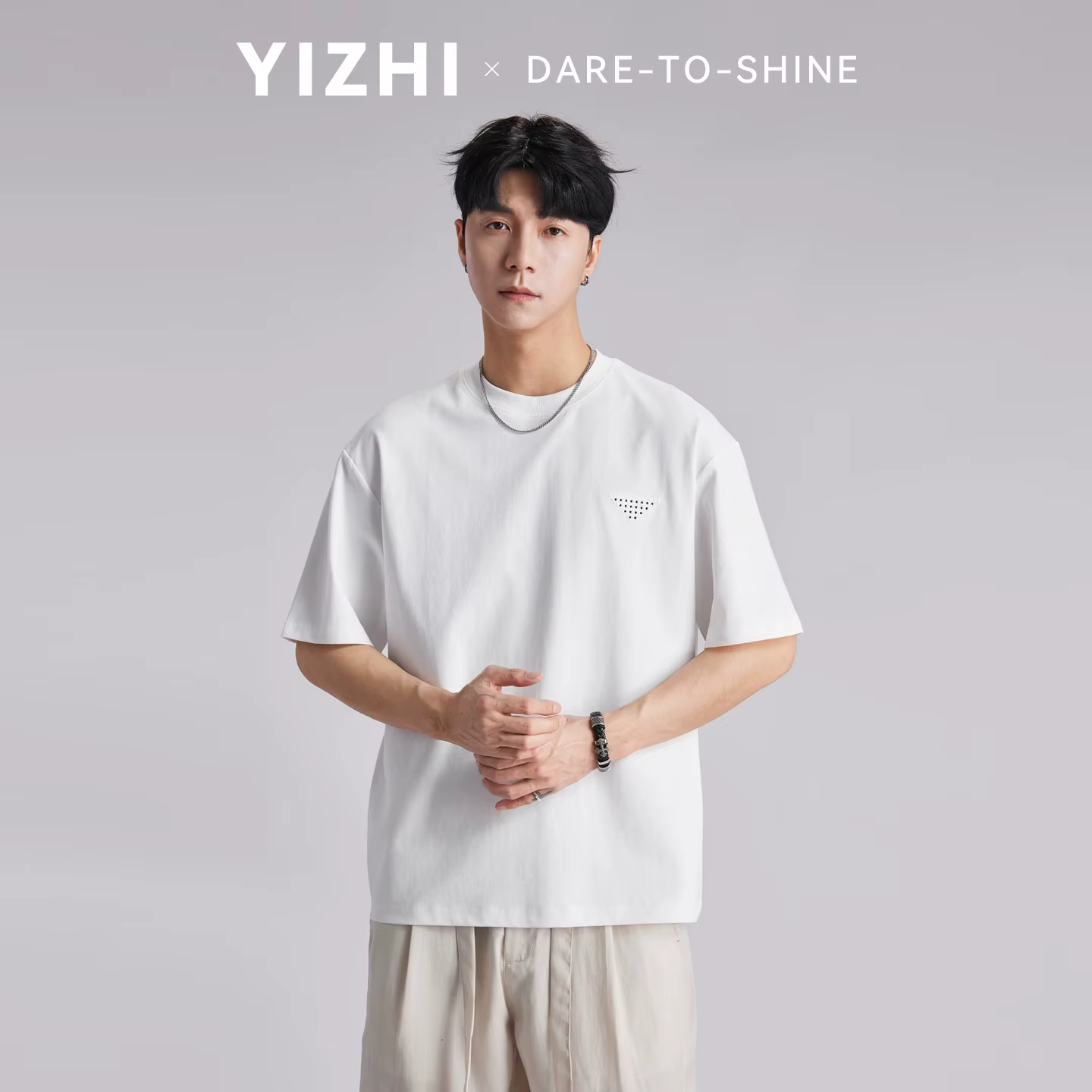 T-shirt Homme Minimaliste Logo Triangle Tendance Été 2026 Ample Respirant Doux pour la Peau Décontracté Manches Courtes