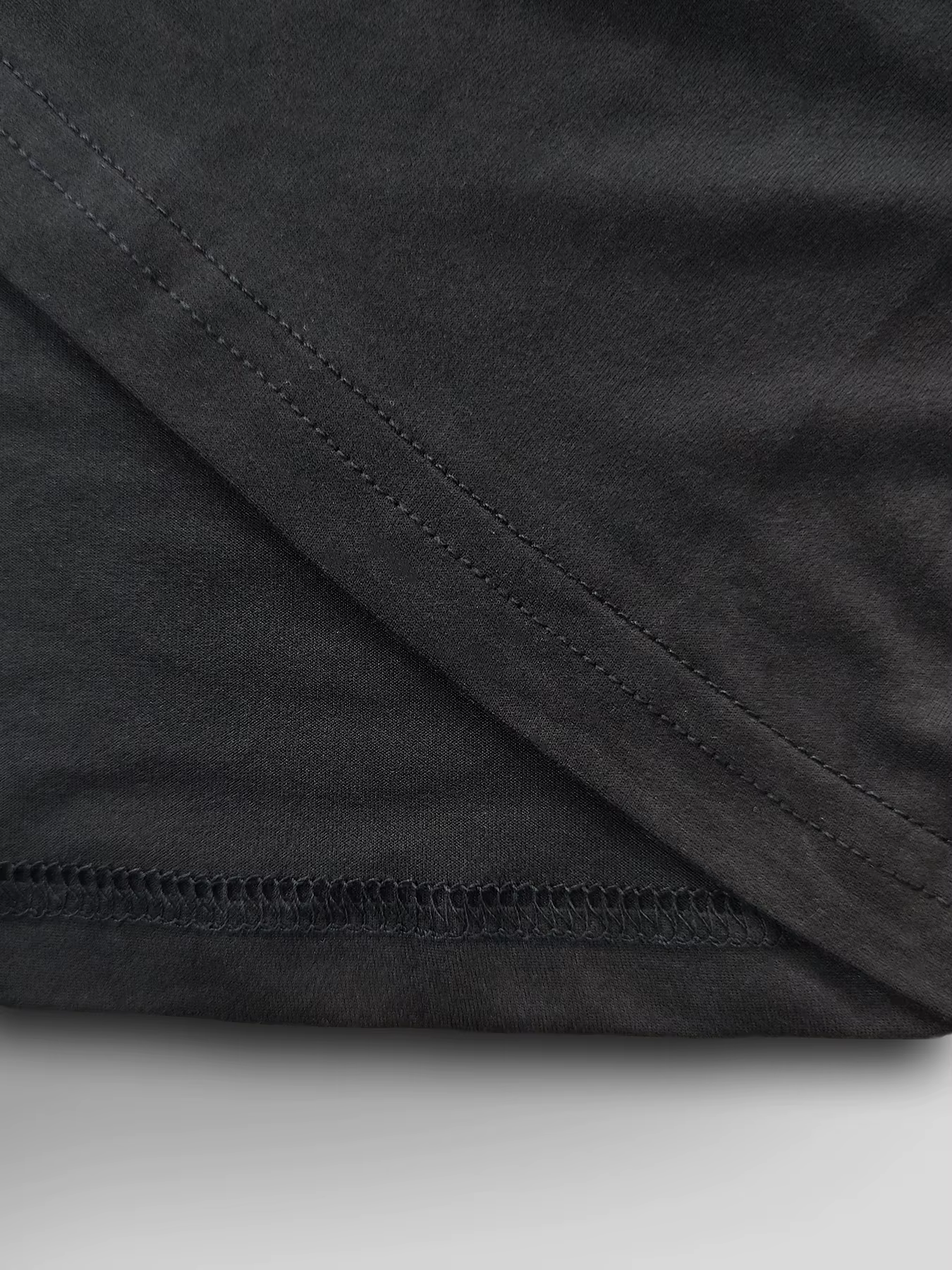【0933】 T-shirt à col rond pour femmes
