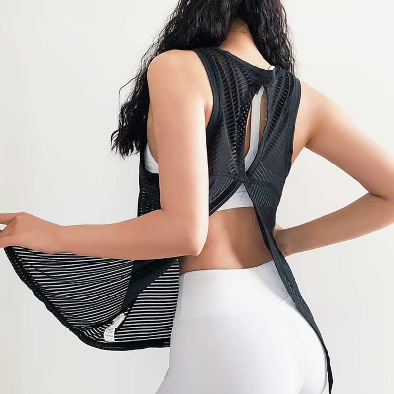 T-shirt de sport sexy à dos ouvert pour femme