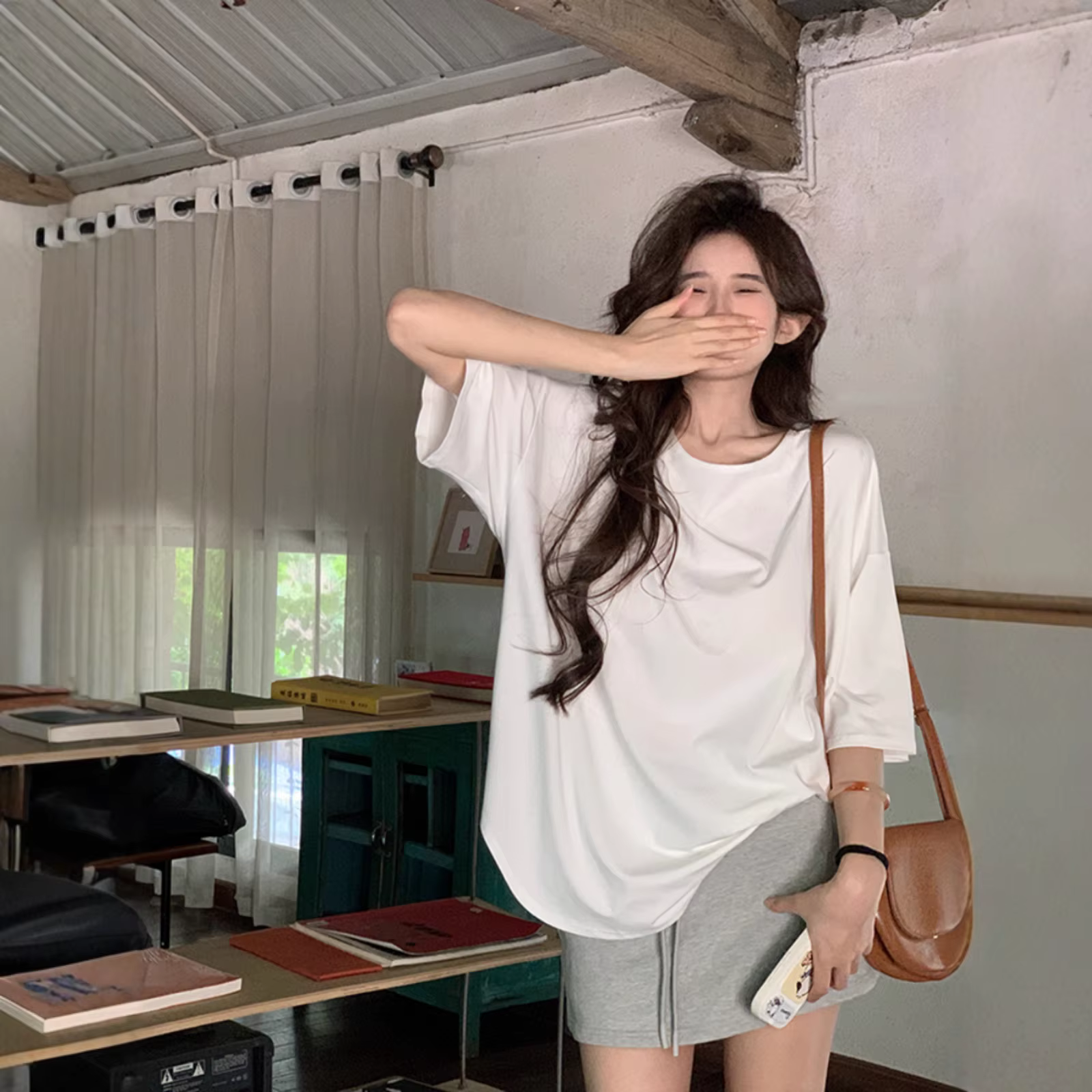 T-shirt à manches courtes dos croisé pour femme
