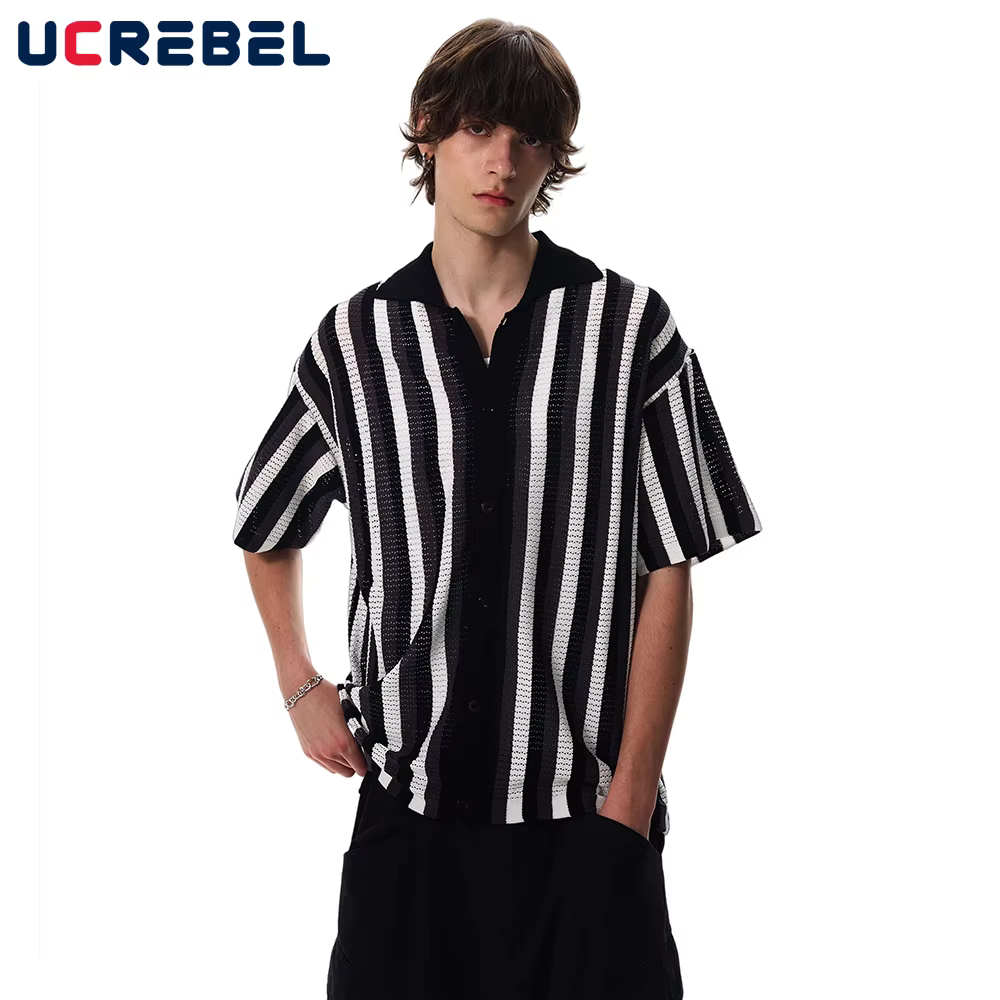Cardigan tricoté rayé épissé pour hommes