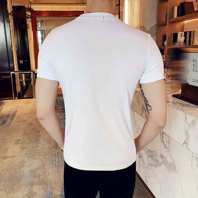 T-shirt noir pour homme