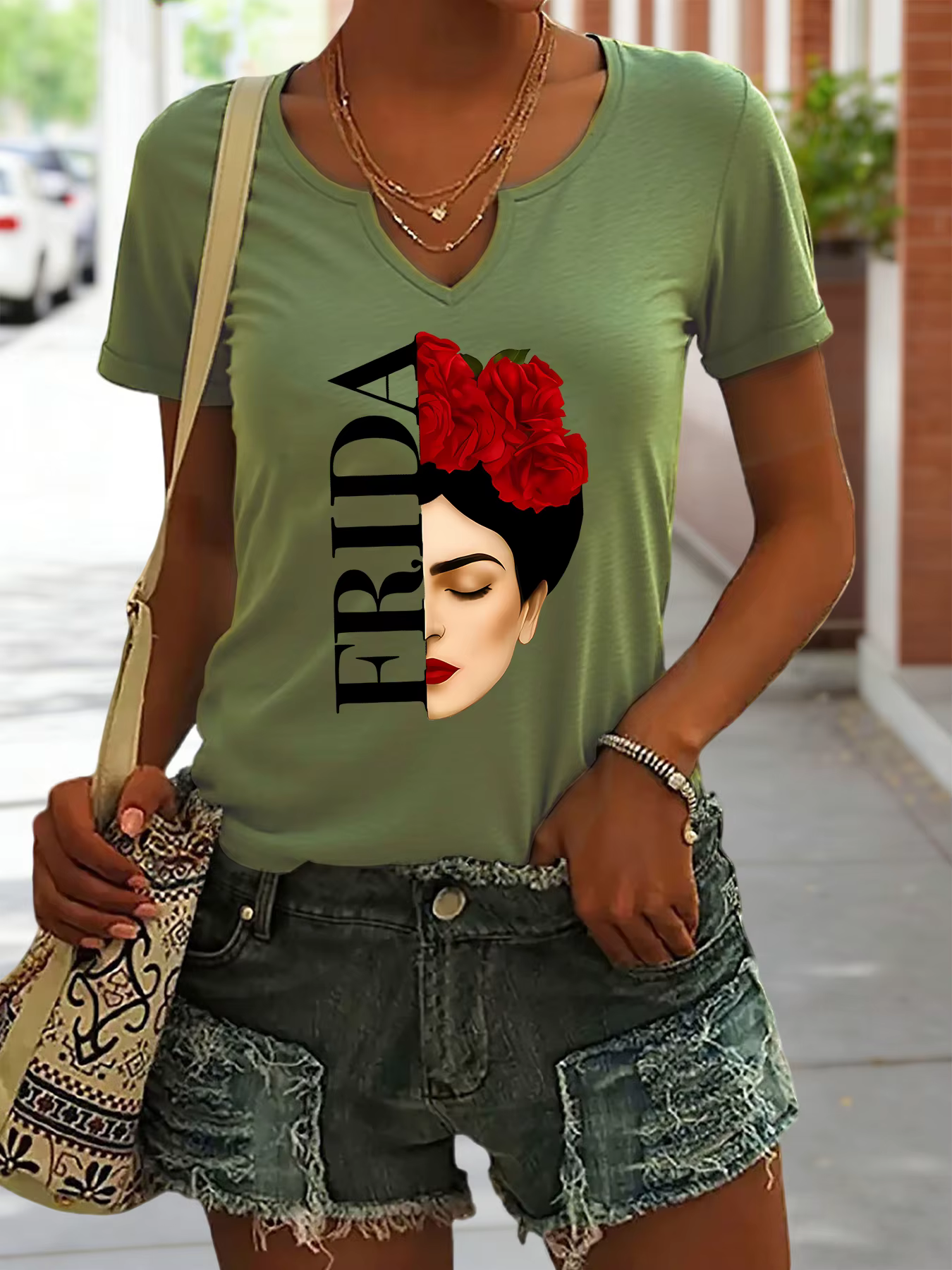 T-shirt d'été à manches courtes et col en v pour femmes