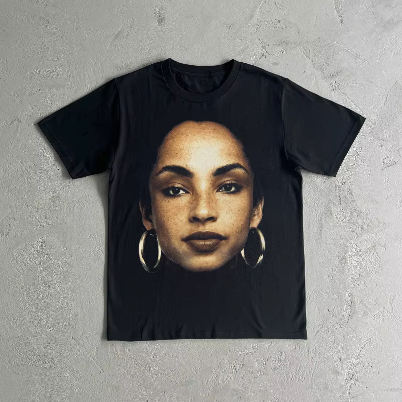 T-shirt en coton pur épais à motif Sade Adu