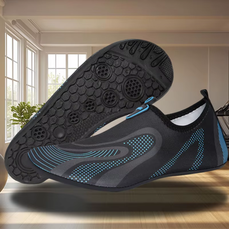 Les chaussures d'entraînement de gymnastique légères avec maille respirante et semelles antidérapantes sont confortables