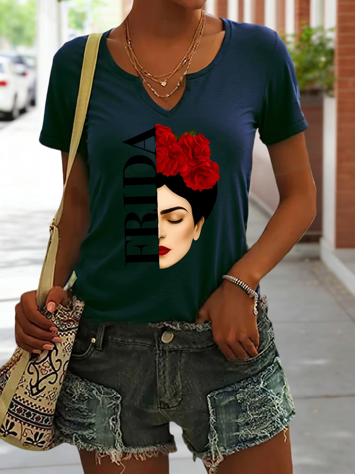 T-shirt d'été à manches courtes et col en v pour femmes
