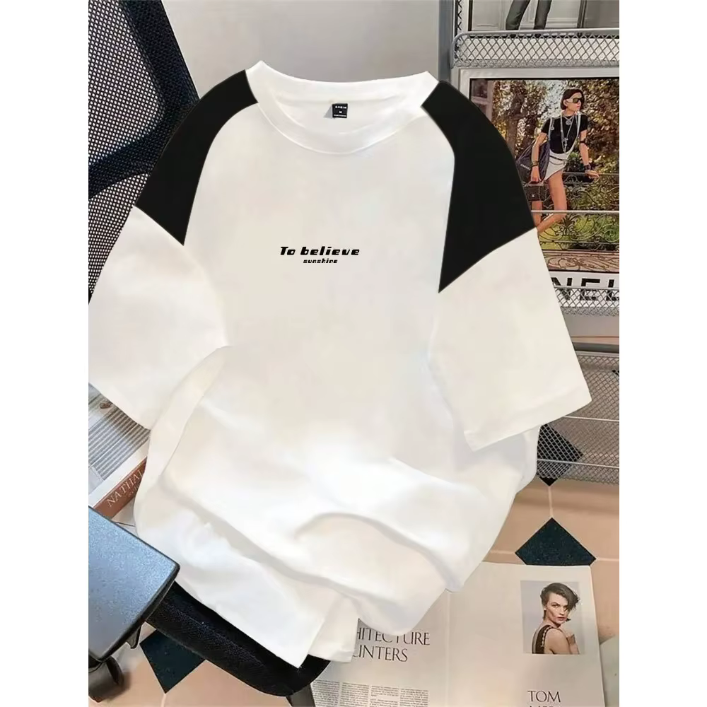 Le nouveau t-shirt pour homme pour l'été 2026 présente un motif imprimé en lettres 3D décontracté