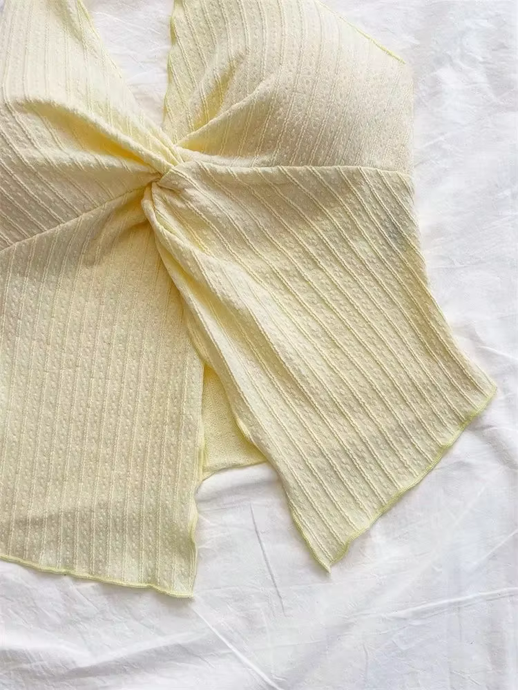 Haut jaune à col en v pour femmes