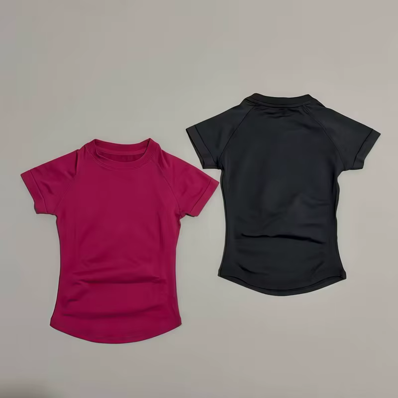 Haut de sport à manches courtes pour femme