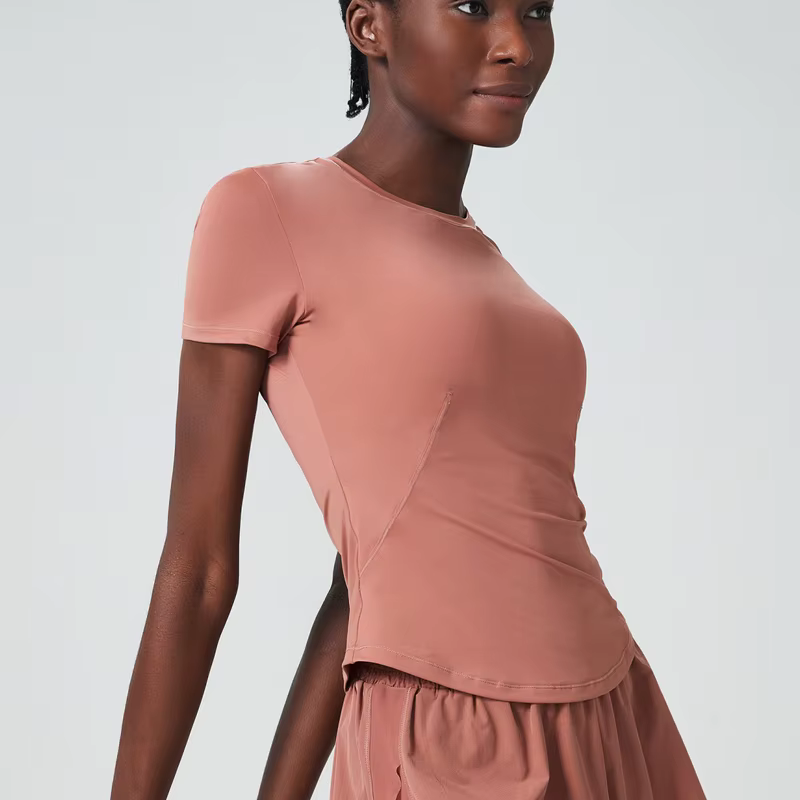 T-shirt de yoga à manches courtes pour femme