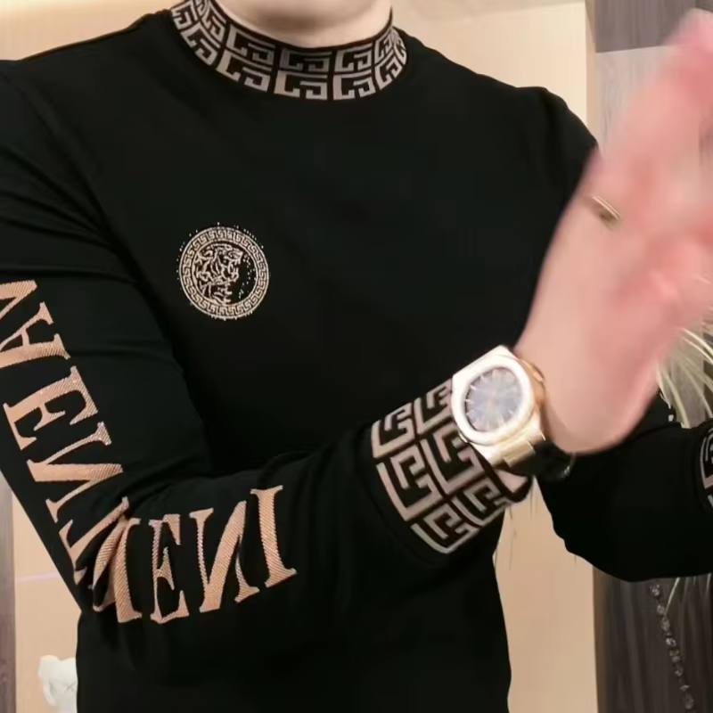 Belle chemise de base pour hommes col roulé