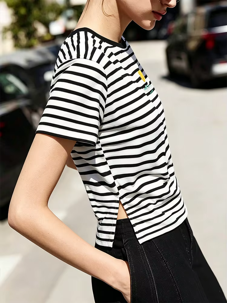 T-shirt Amii pour femme – Nouvelle collection été 2026 – Col rond, manches courtes, polyvalent, décontracté, imprimé à rayures color block – Haut pour femme 12622201