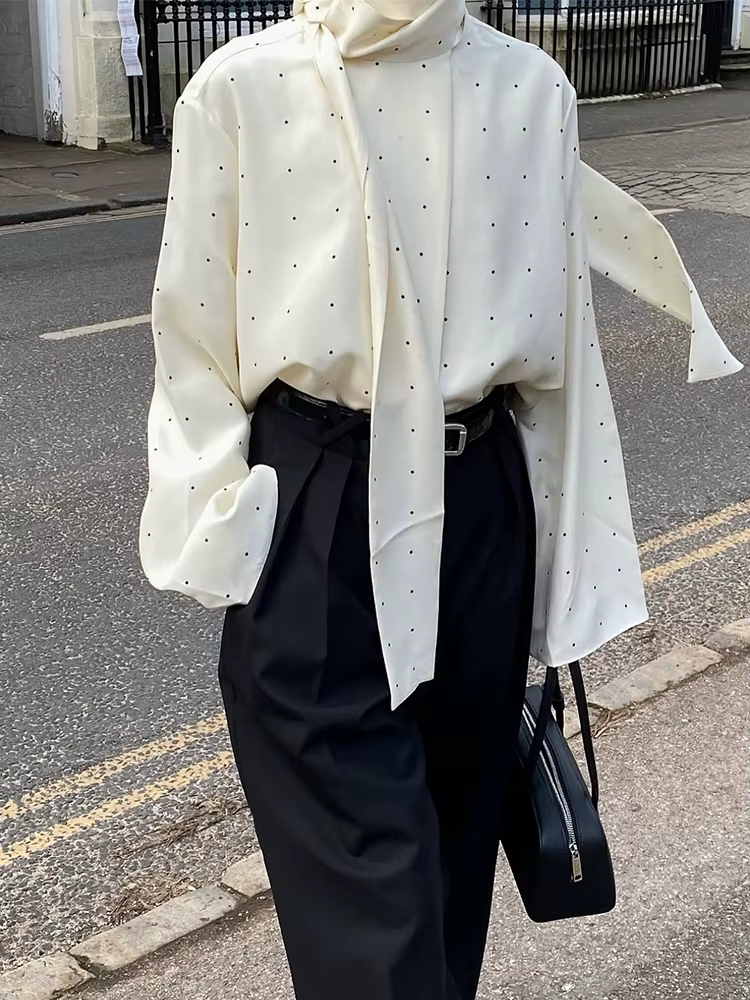 Chemisier blanc à pois pour femme