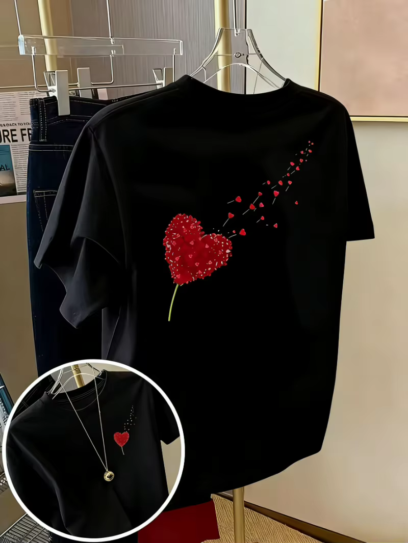 T-shirt imprimé sur le devant et le dos avec motif cœur rose