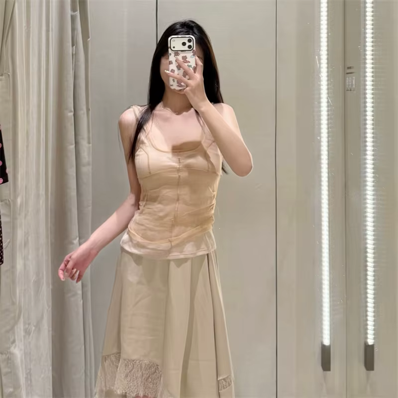Ensemble deux pièces chic d'été 2026 : débardeur camisole en dentelle transparente double couche à col en U sans manches