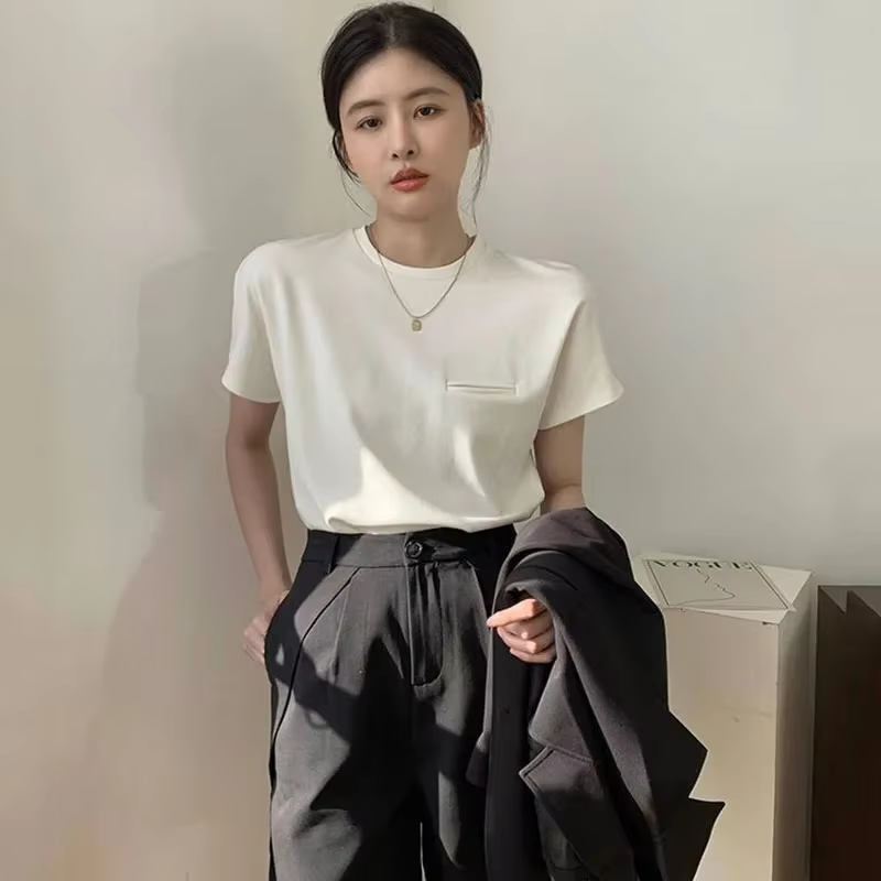 T-shirt blanc à manches courtes pour femmes