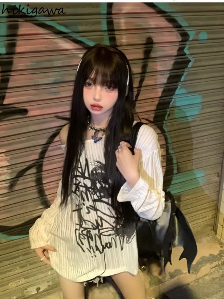 T-shirt surdimensionné femmes Graffiti imprimé épaules dénudées à manches longues T-shirts Y2k hauts 2025 Ropa Mujer