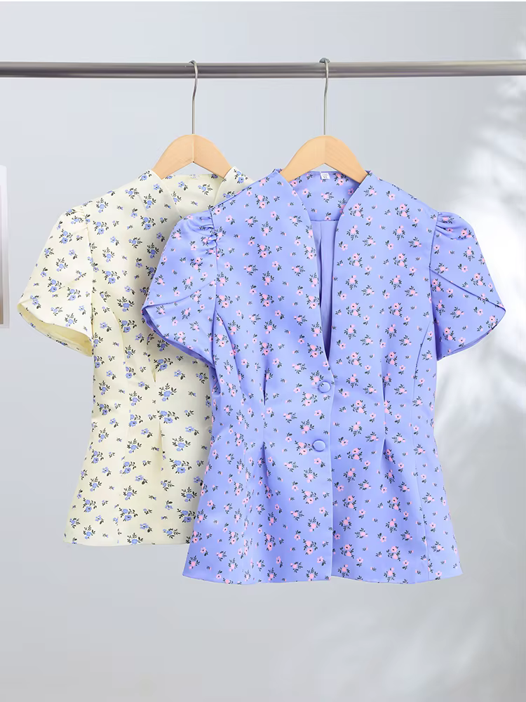 T-shirt floral chic pour femme