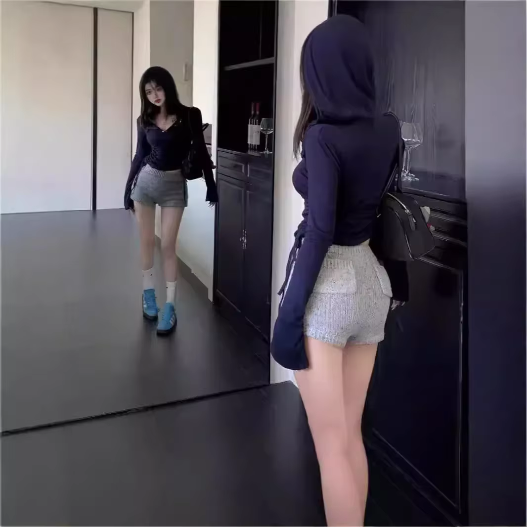 T-shirt à capuche à manches longues MiWhite pour femme