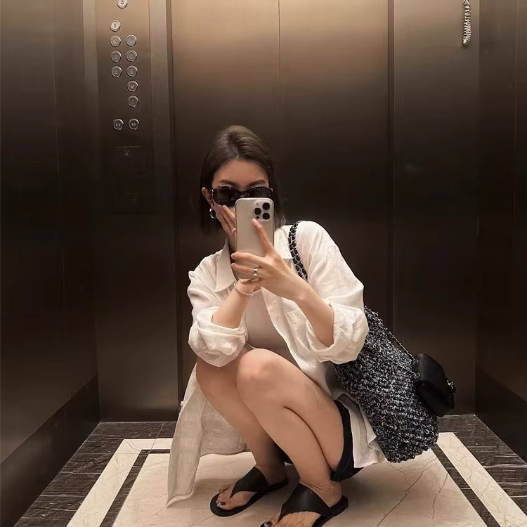 Chemise à manches longues en lin blanc pour femme