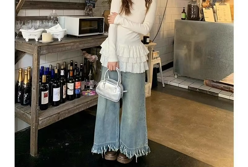 T-shirt chaud à col mi-haut et manches longues pour femme en hiver, coupe ajustée avec dentelle et dentelle intérieure, comme sous-vêtement, haut de gamme