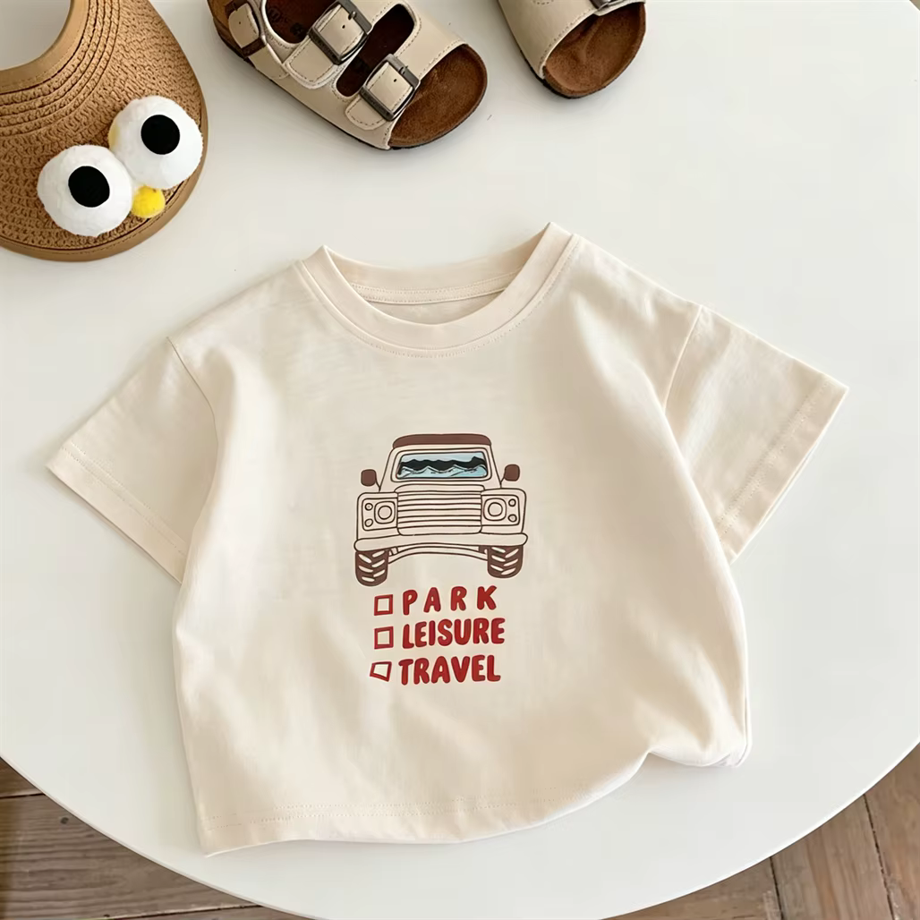 Vêtements d'été tendance pour garçons