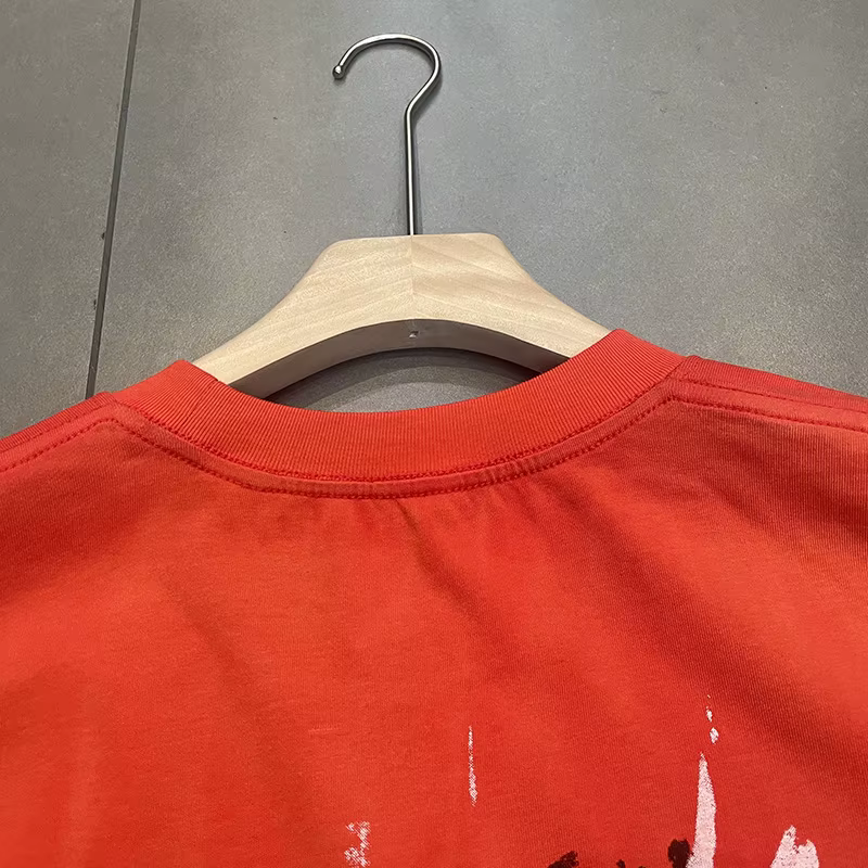 T-shirt RRR-123 imprimé avec un logo de High Street Graphics