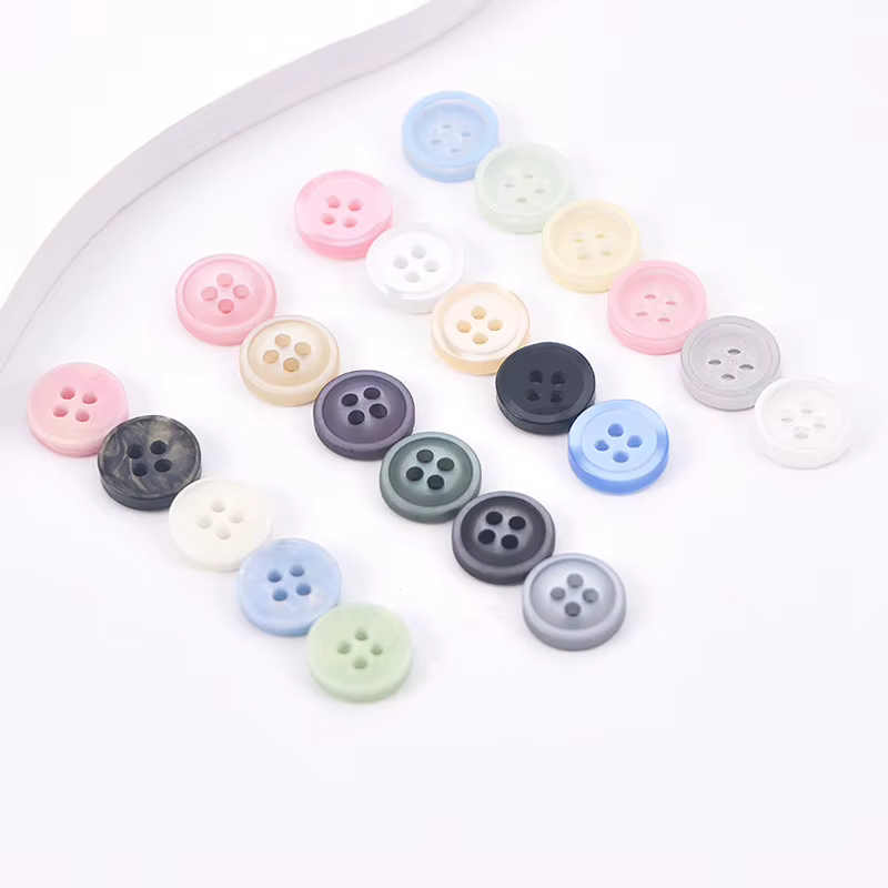Boutons de chemise ronds à 4 trous de 11mm