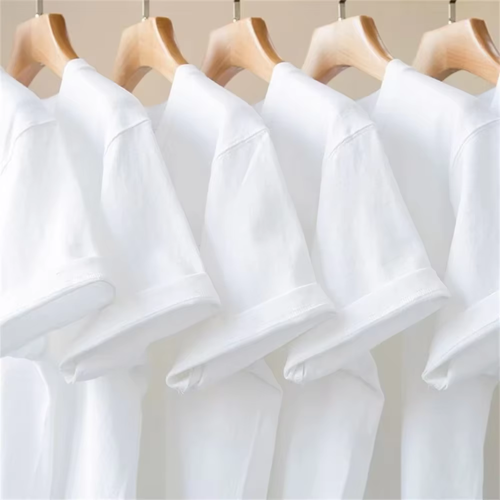 T-shirt blanc robuste en pur coton