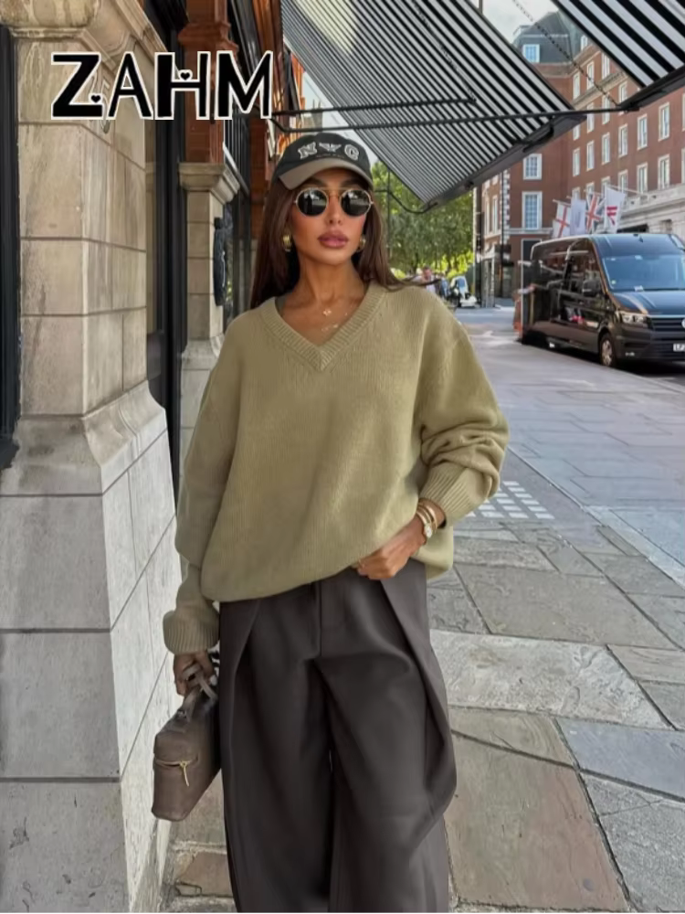 Pull tricoté élégant à col en v pour femme
