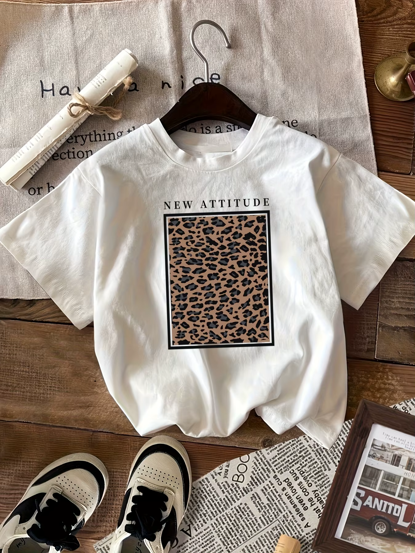 T-shirt imprimé à col rond et manches courtes pour femme