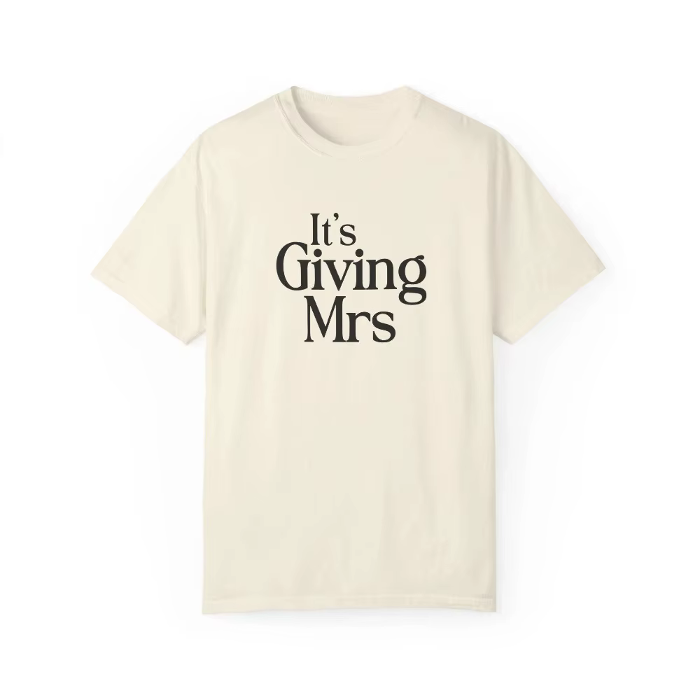Its Giving Mrs TShirt T-shirt pour future mariée