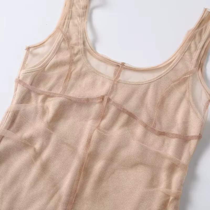Ensemble deux pièces chic d'été 2026 : débardeur camisole en dentelle transparente double couche à col en U sans manches