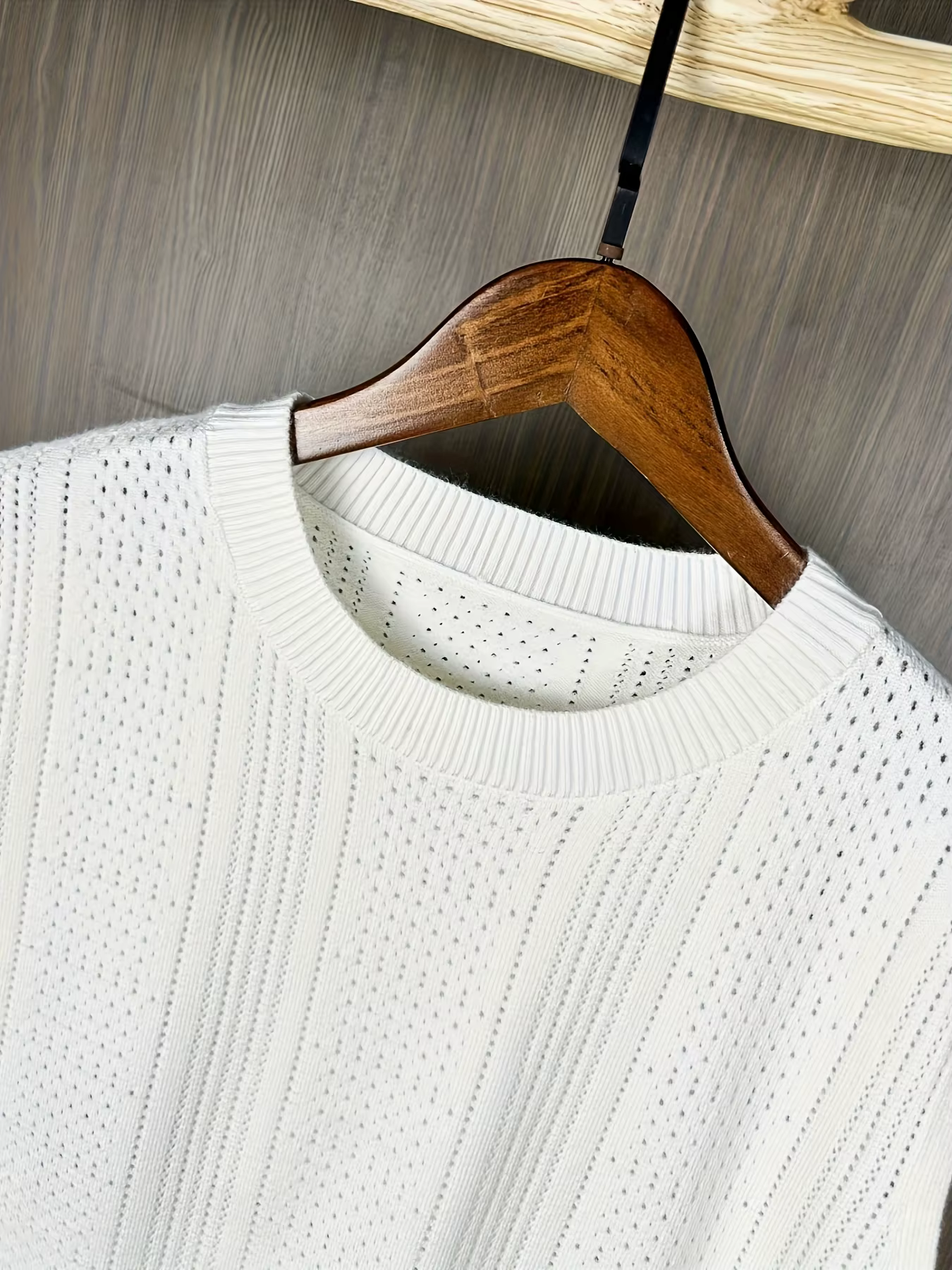 Les gilets tricotés sans manches pour hommes conviennent aux rendez-vous