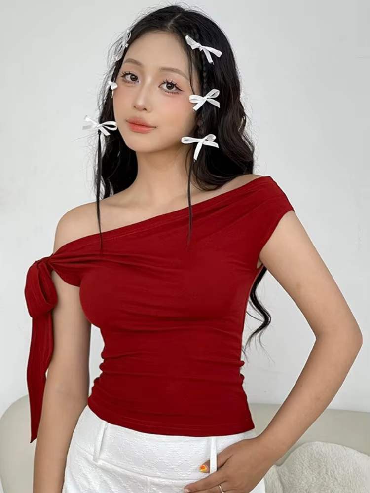 T-shirt asymétrique épaule dénudée pour femmes