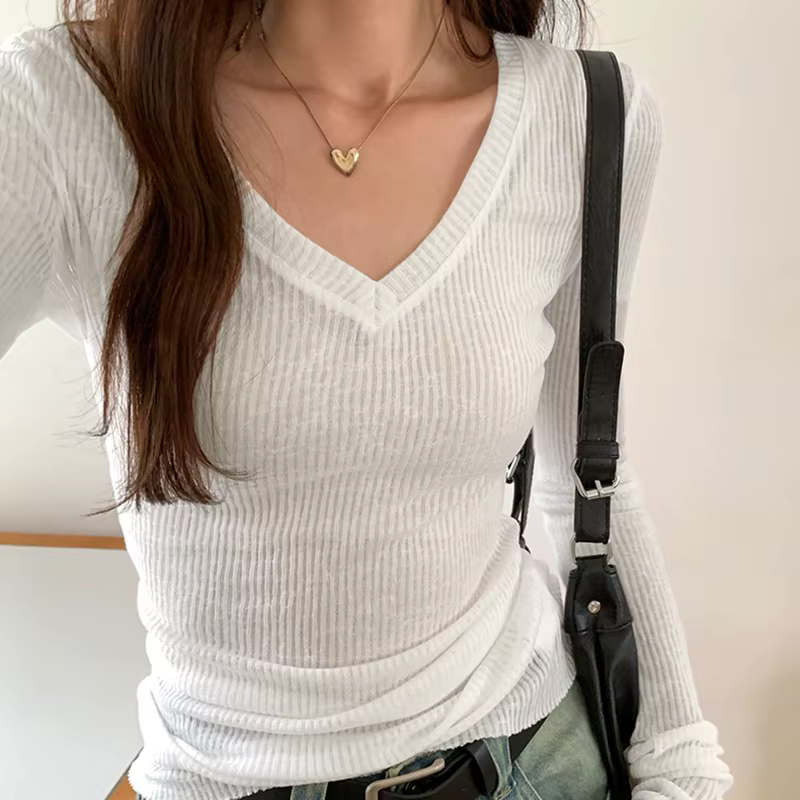 T-shirt à manches longues et col en V pour femmes