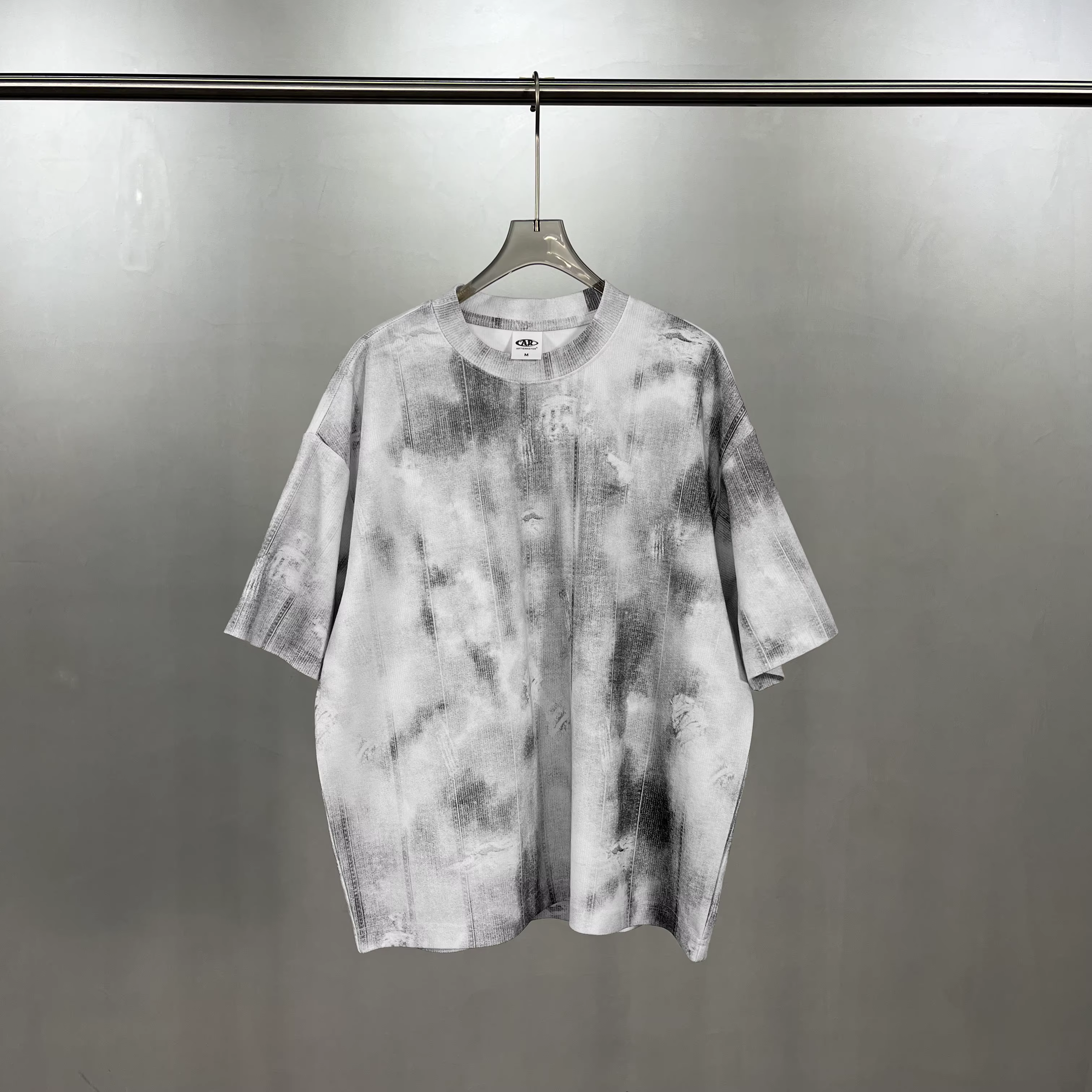 Nouveau T-shirt rétro noir à motif floral style photocopy 2026