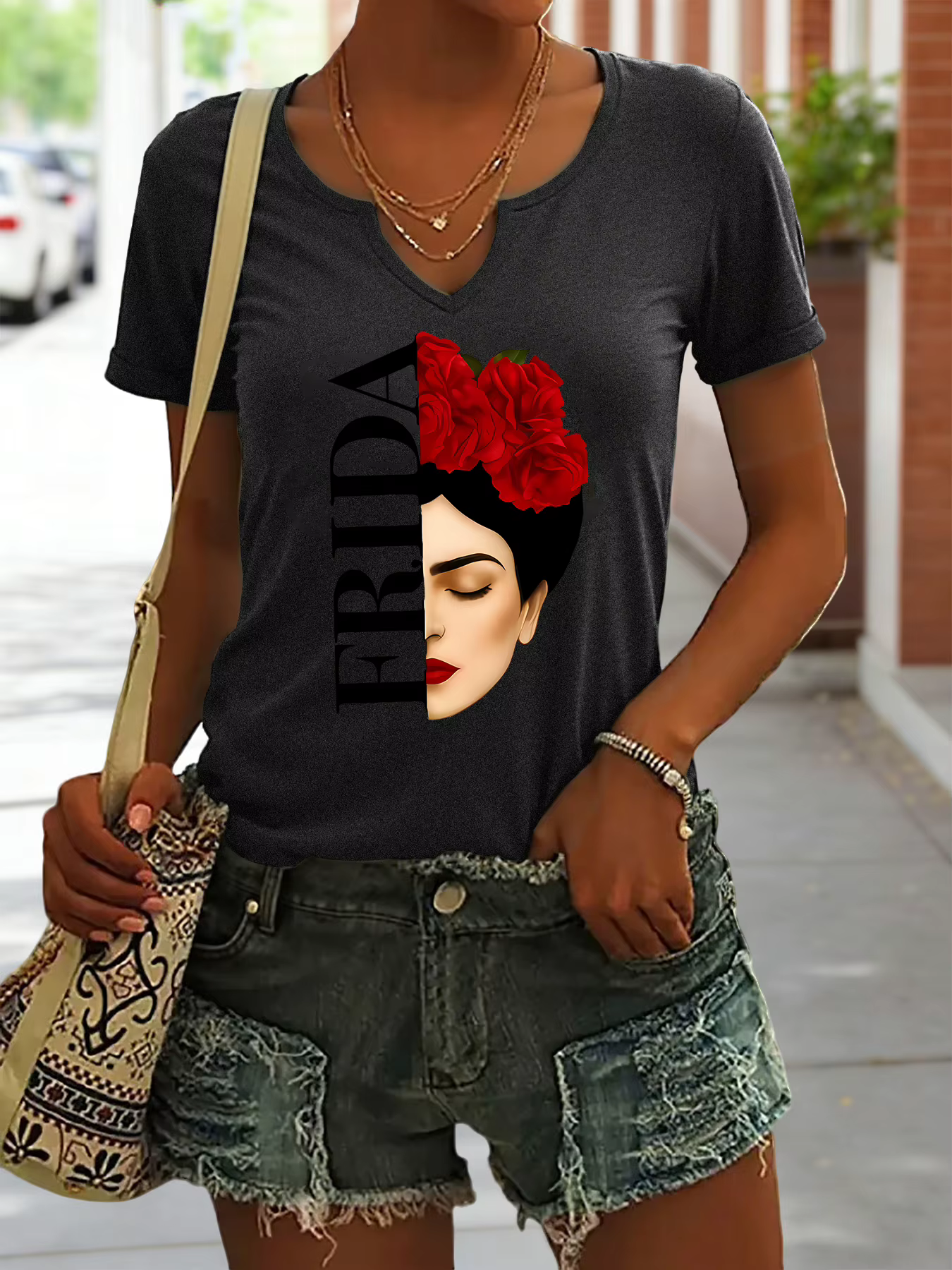T-shirt d'été à manches courtes et col en v pour femmes
