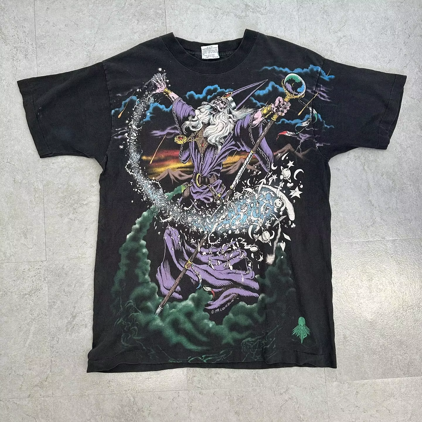 Années 90 Vintage Surdimensionné Assistant Mystique Graphique Imprimé T-shirt Streetwear Unisexe Mode